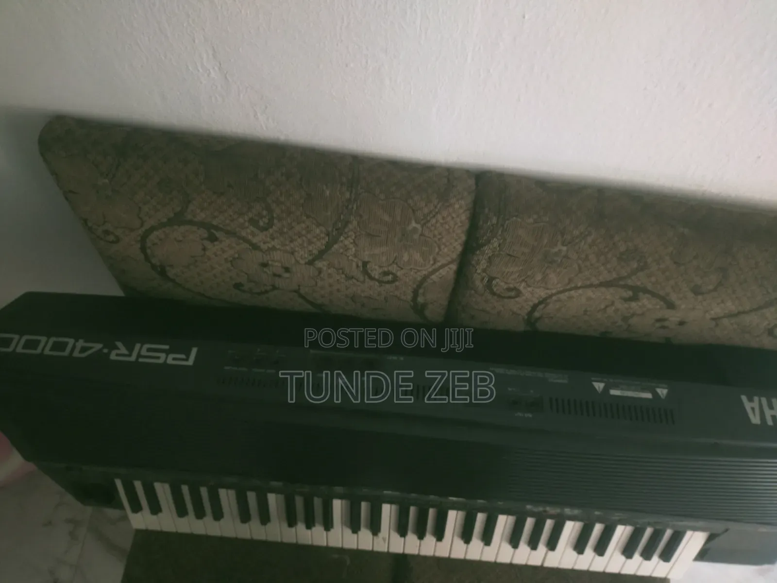 Yamaha PSR 4000 Keyboard