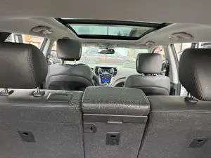 Hyundai Santa Fe Limited w/Saddle Interior 4dr SUV (3.3L 6cyl 6A) 2015