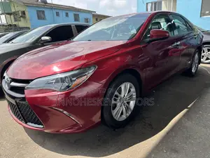 Toyota Camry SE 4dr Sedan (2.5L 4cyl 6A) 2017 Red