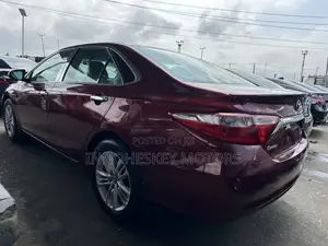 Toyota Camry SE 4dr Sedan (2.5L 4cyl 6A) 2017 Red
