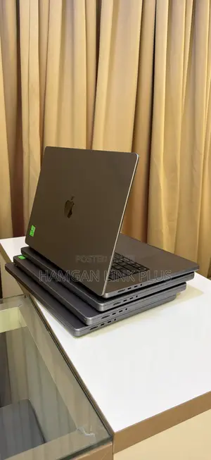 Laptop Apple MacBook Pro 2021 M1 32GB Apple M1 Pro SSD 1T