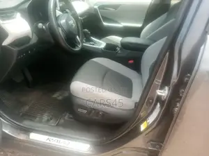 Toyota RAV4 2023 Gray