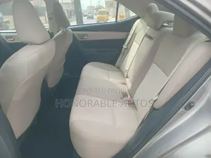 Toyota Corolla 2015 Gold