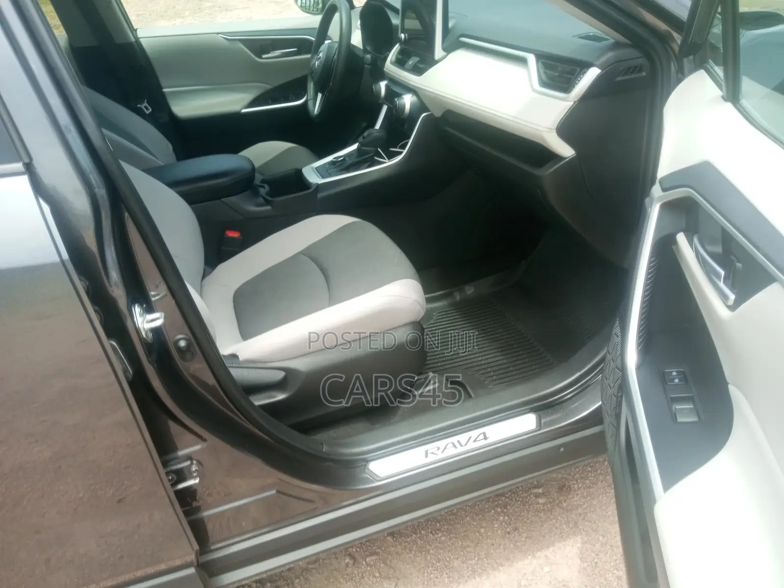 Toyota RAV4 2023 Gray