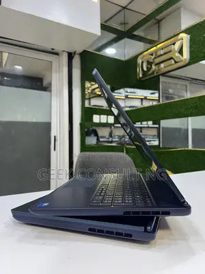 Laptop Alienware 16 Aurora 32GB Intel Core 7 SSD 1T