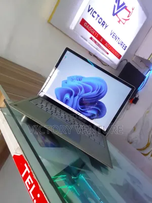 Laptop 8GB Intel Core i5 SSD 256GB
