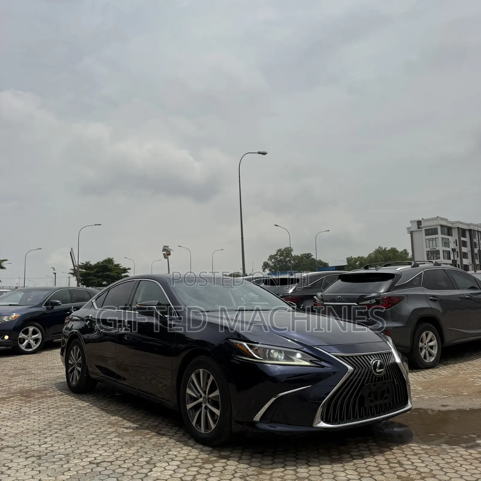 Lexus ES 2020 Blue