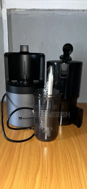 Mokkom Juicer M8