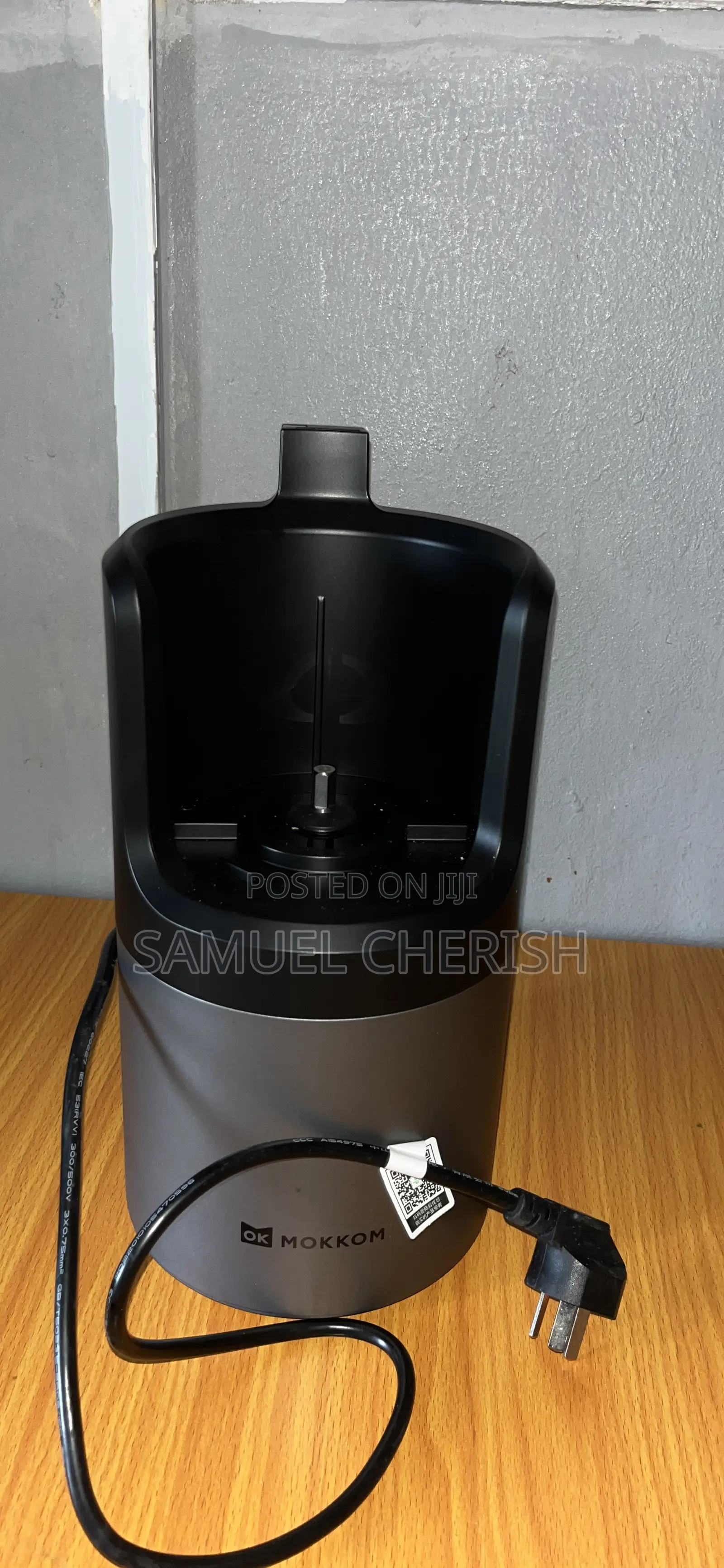 Mokkom Juicer M8