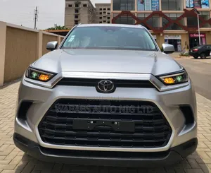 Toyota Grand Highlander Hybrid 2024 Silver