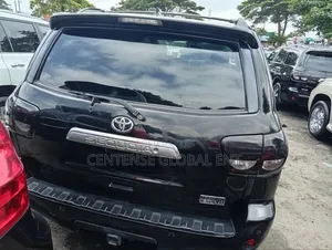 Toyota Sequoia 2015 Black