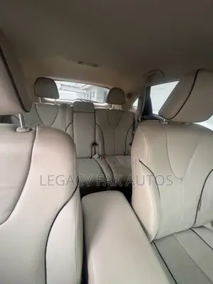 Toyota Venza LE 2009 White
