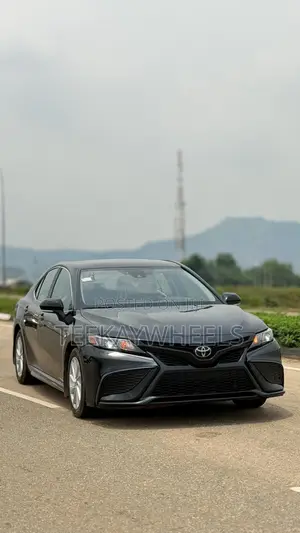 Toyota Camry SE 2022 Black