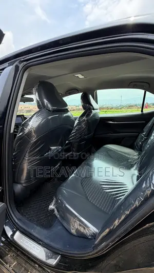 Toyota Camry SE 2022 Black