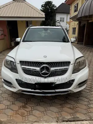 Mercedes-Benz GLK-Class Base GLK 350 4dr 4x2 (3.5L 6cyl 7A) 2015 White