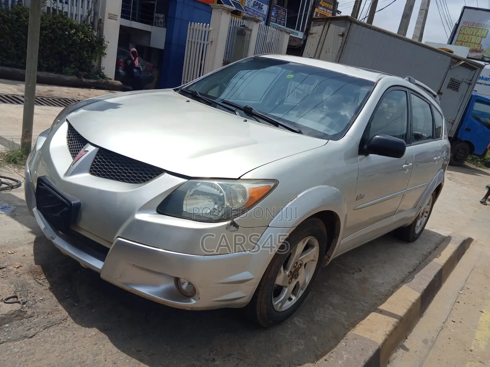 Pontiac Vibe 2004 Silver