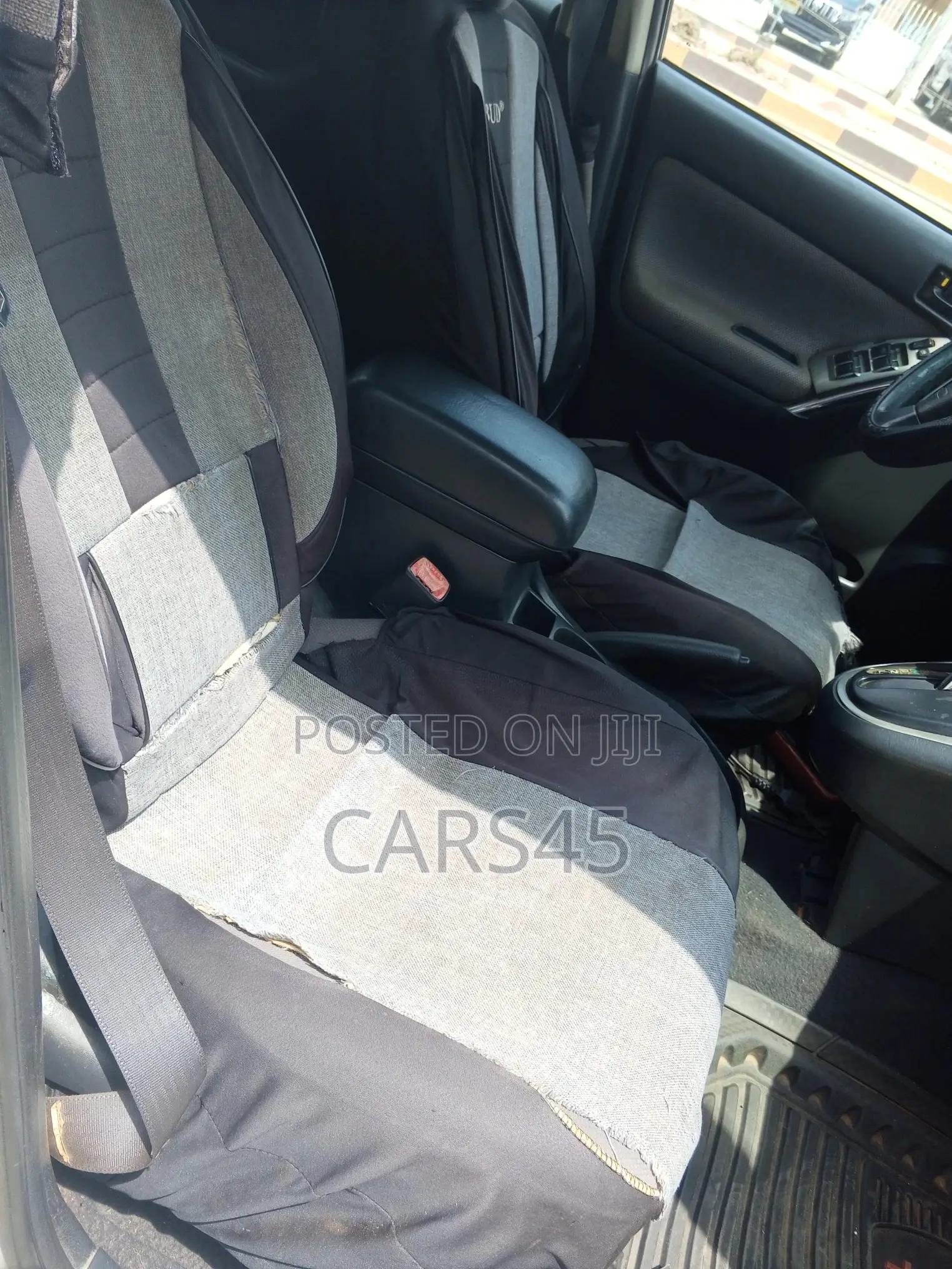 Pontiac Vibe 2004 Silver