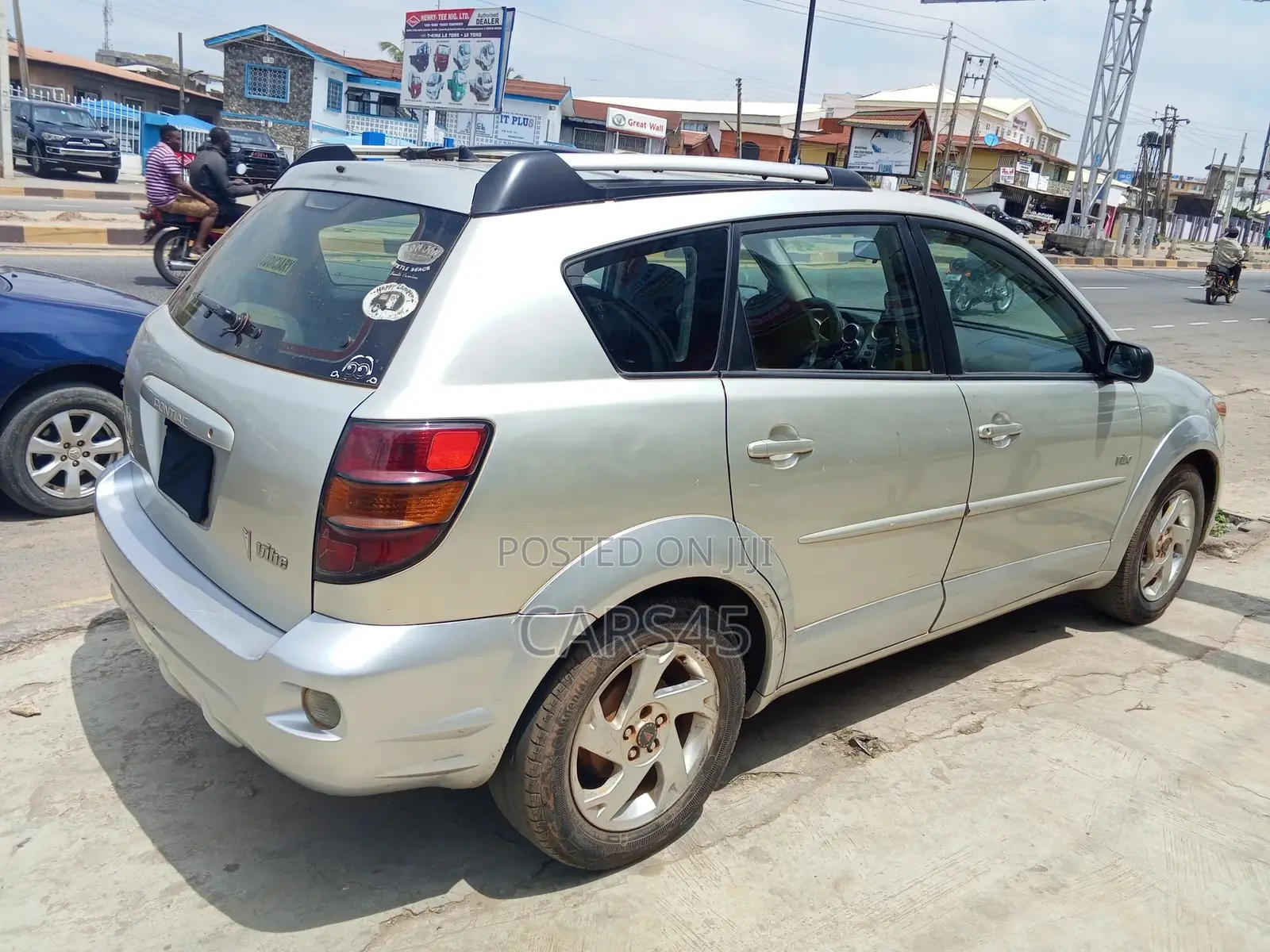 Pontiac Vibe 2004 Silver