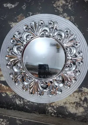 Charger Plate. Chid, Tem