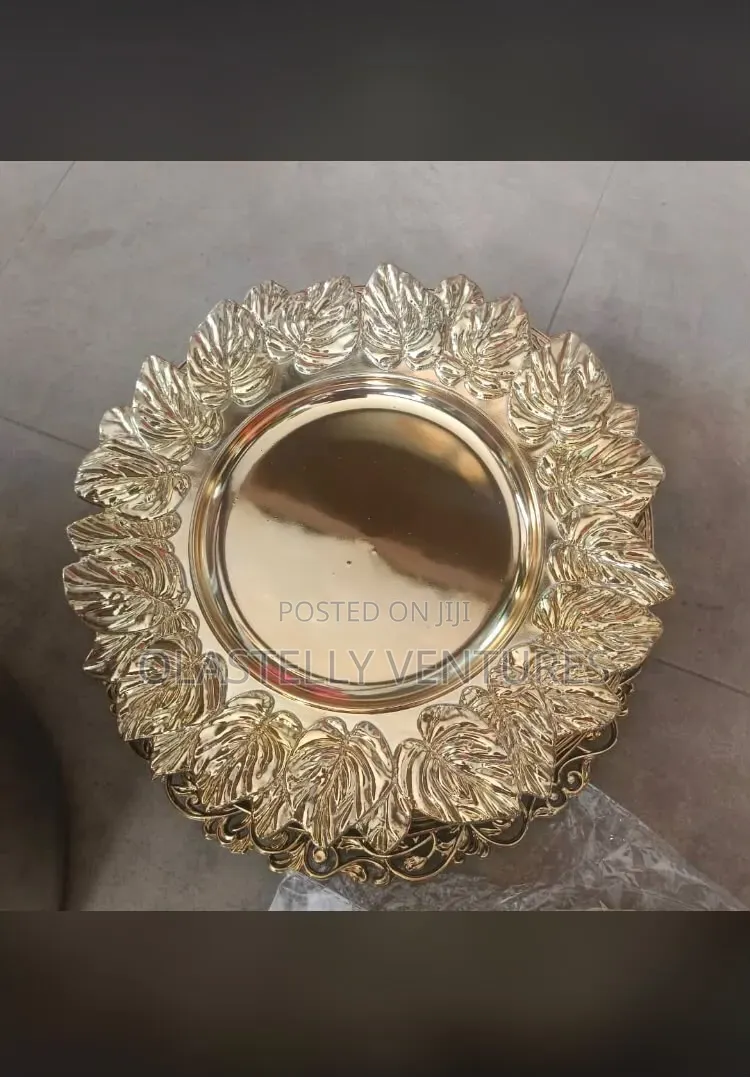 Charger Plate. Chid, Tem