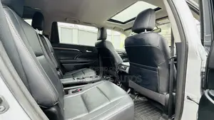 Toyota Highlander Limited 4dr SUV AWD (3.5L 6cyl 6A) 2015 Silver