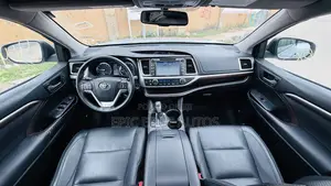 Toyota Highlander Limited 4dr SUV AWD (3.5L 6cyl 6A) 2015 Silver