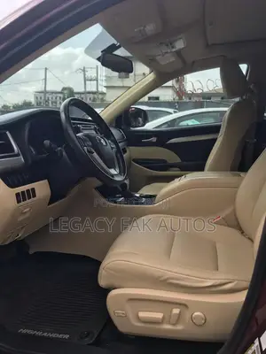 Toyota Highlander XLE 4dr SUV AWD (3.5L 6cyl 6A) 2015 Burgundy