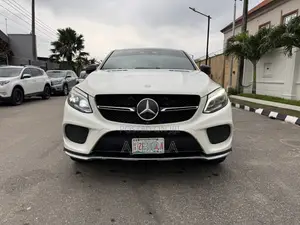 Mercedes-Benz GLE-Class 2016 White