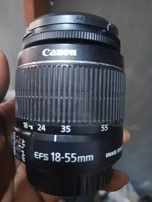 Canon EF-S 18-55 Mm 1.3.5-5.6 IS II