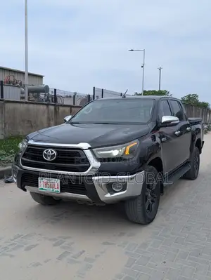 Toyota Hilux 2023 Black