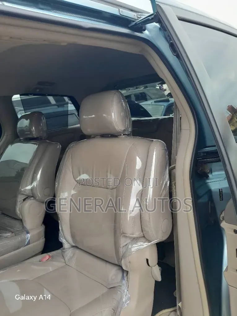Toyota Sienna 2009 Blue