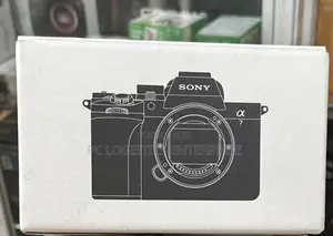 Sony Alpha 7 v Mirrorless Camera