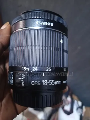 Canon EF-S 18-55mm STM