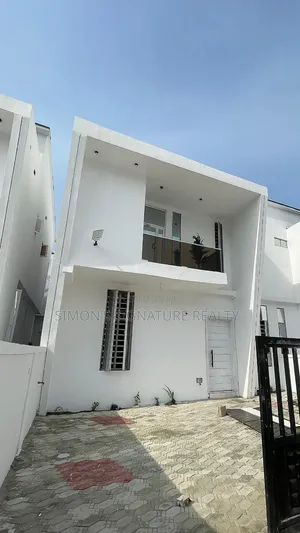 4bdrm House in Ikota for rent