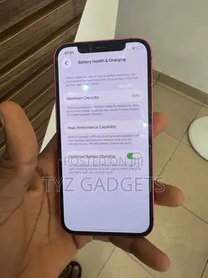 Apple iPhone 12 64 GB Red