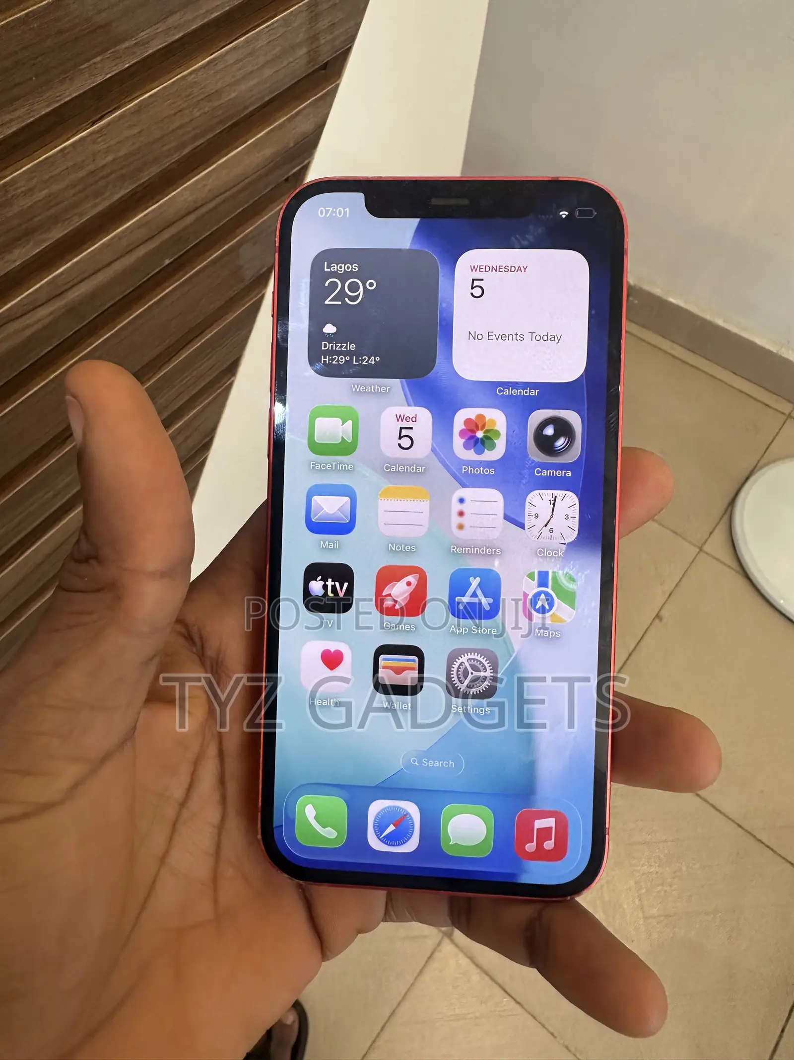 Apple iPhone 12 64 GB Red