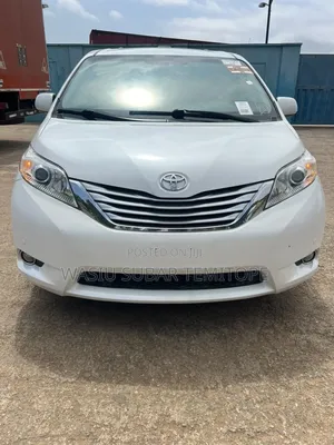 Toyota Sienna Limited 7 Passenger 2010 White