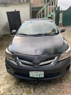 Toyota Corolla 2013 Black