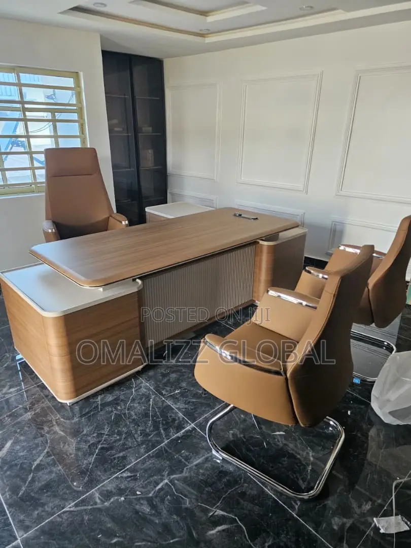 2.4meter Elegant Table