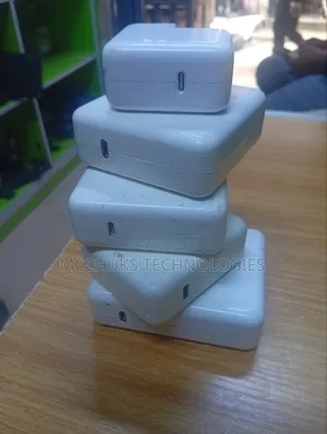 Apple Type-C UK Used Charger