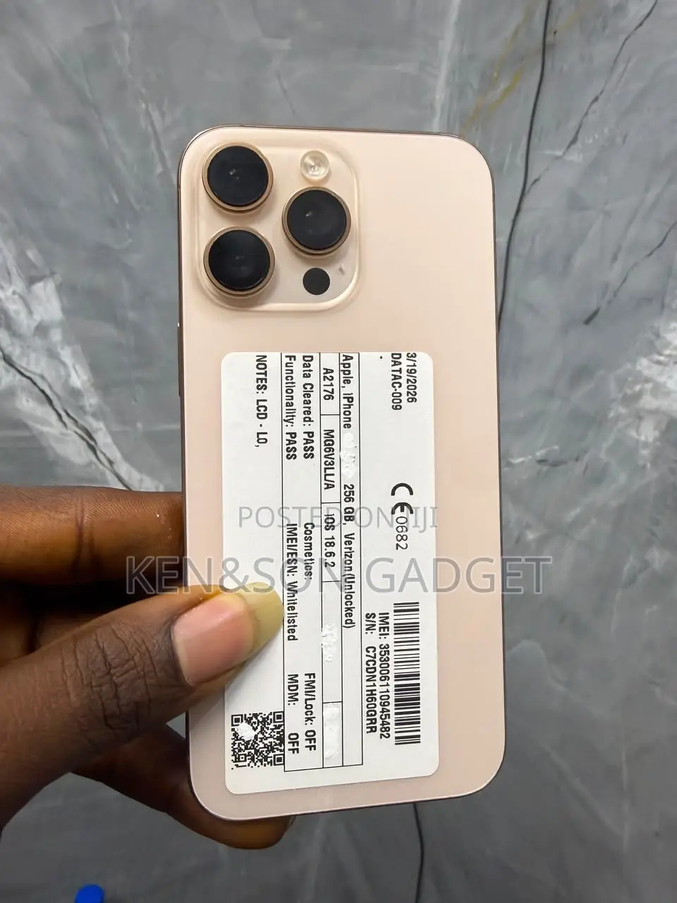 Apple iPhone 16 Pro Max 256 GB Gold