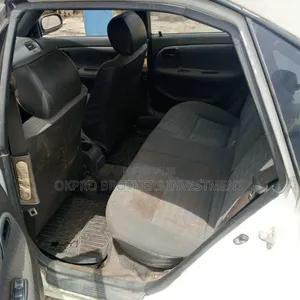Toyota Corolla 1999 White