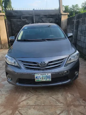 Toyota Corolla 2012 Gray