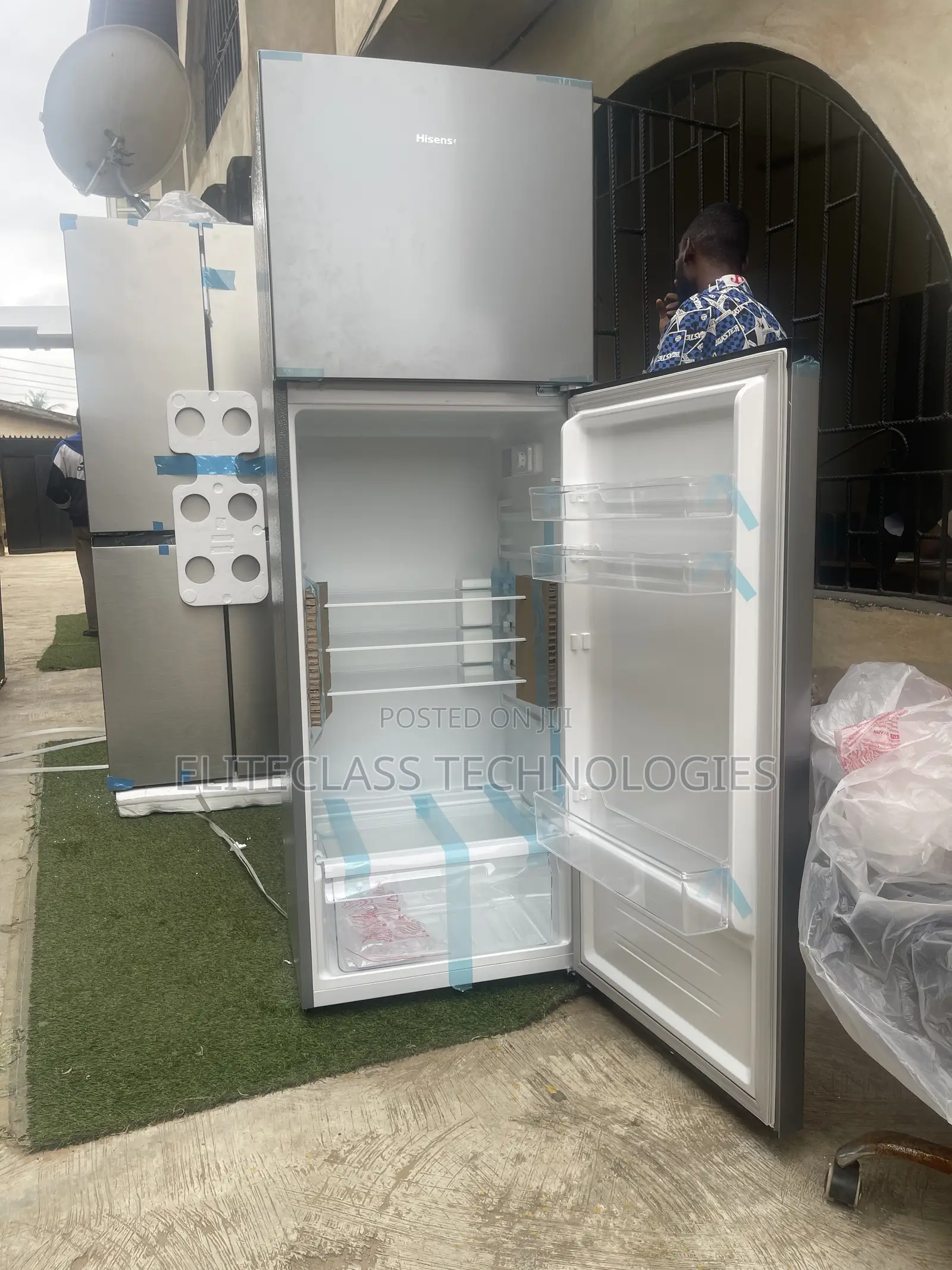 New Hisense 306 Litre Kitchen Fridge