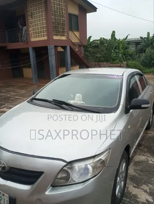 Toyota Corolla LE 4dr Sedan (1.8L 4cyl 4A) 2010 Silver