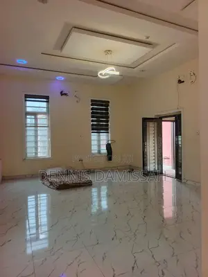 5bdrm Duplex in Omole Phase1 Ikeja for rent