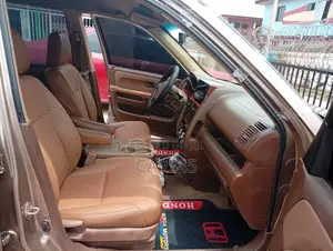 Honda CR-V 2002 Gold