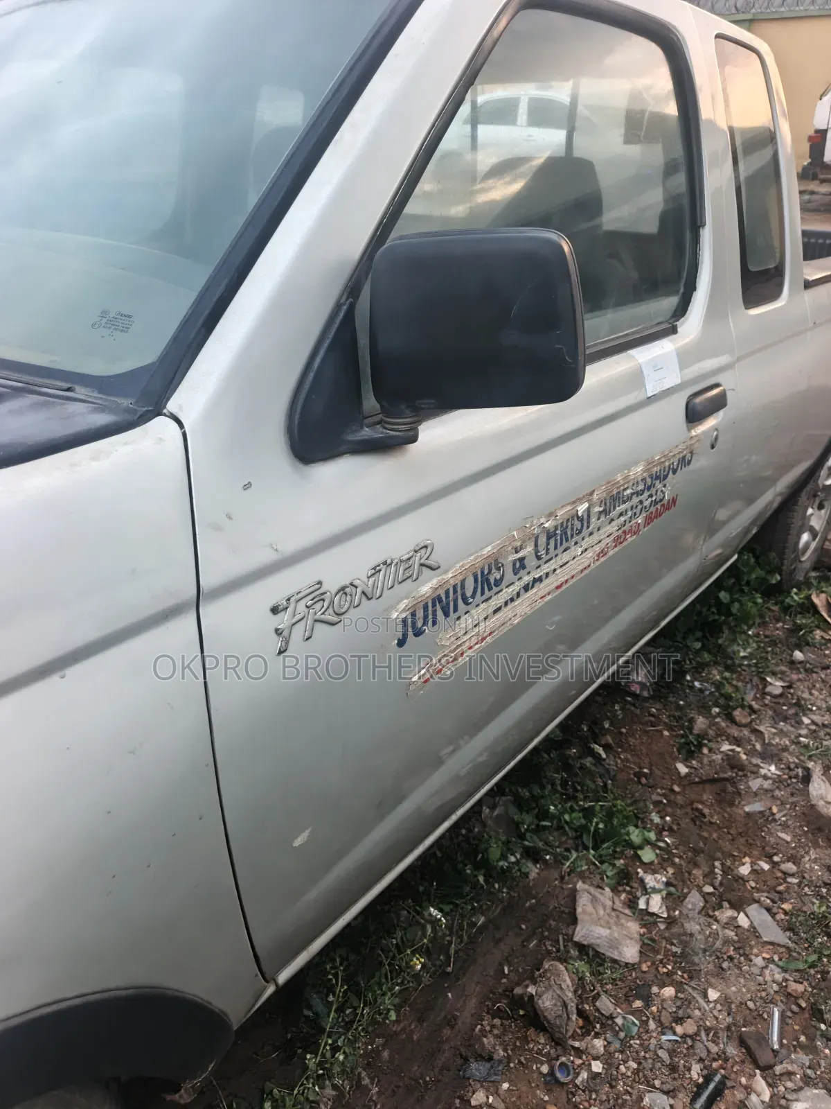 Nissan Frontier 2000 Silver