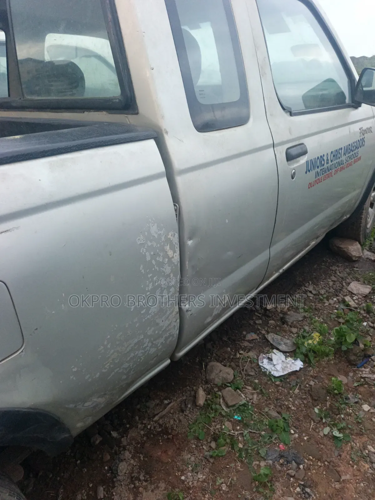 Nissan Frontier 2000 Silver