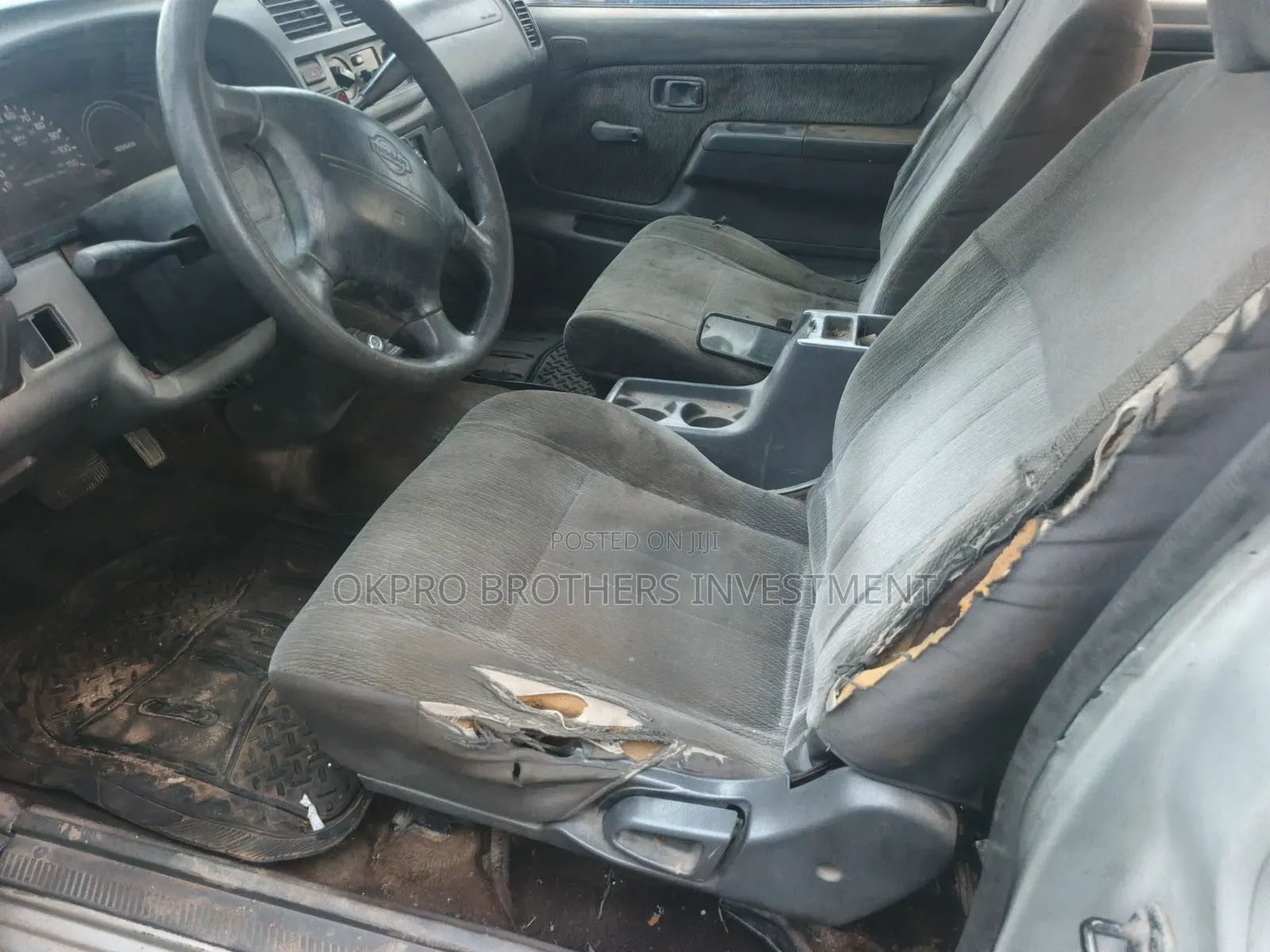 Nissan Frontier 2000 Silver